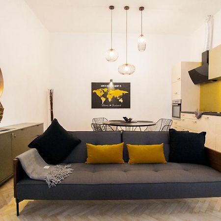 Real Delux Apartment Next To Gozsdu & Synagogue Budapest Ngoại thất bức ảnh